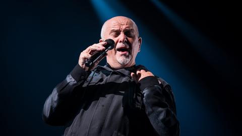Peter Gabriel bei seiner "Back to Front Tour" 2014 in Turin. 