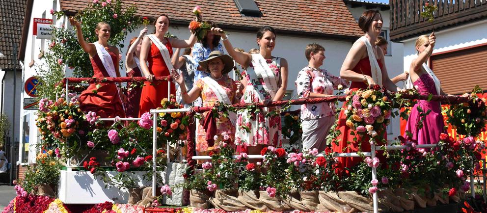 Bild vom Rosenkorso beim Steinfurther Rosenfest 2018