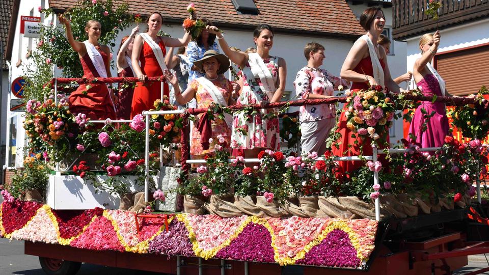 Bild vom Rosenkorso beim Steinfurther Rosenfest 2018