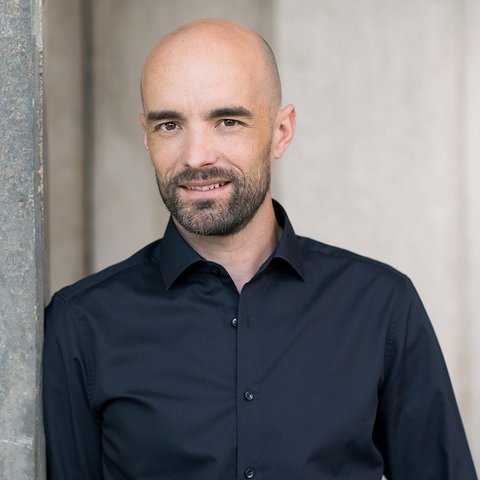hr1-Moderator Lars Henning Metz