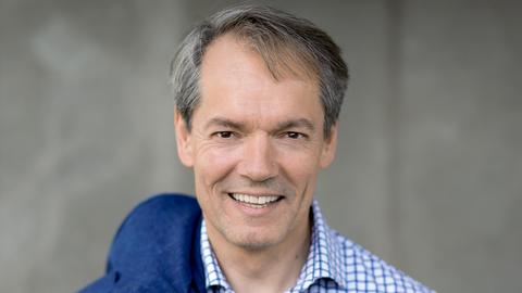 hr1-Moderator Klaus Hofmeister