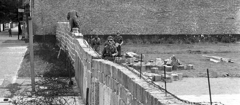 Mauerbau durch Berlin in den 60ern