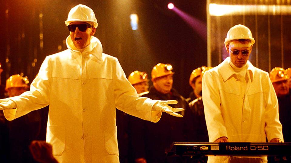 Die Pet Shop Boys 1994 bei einem Konzert