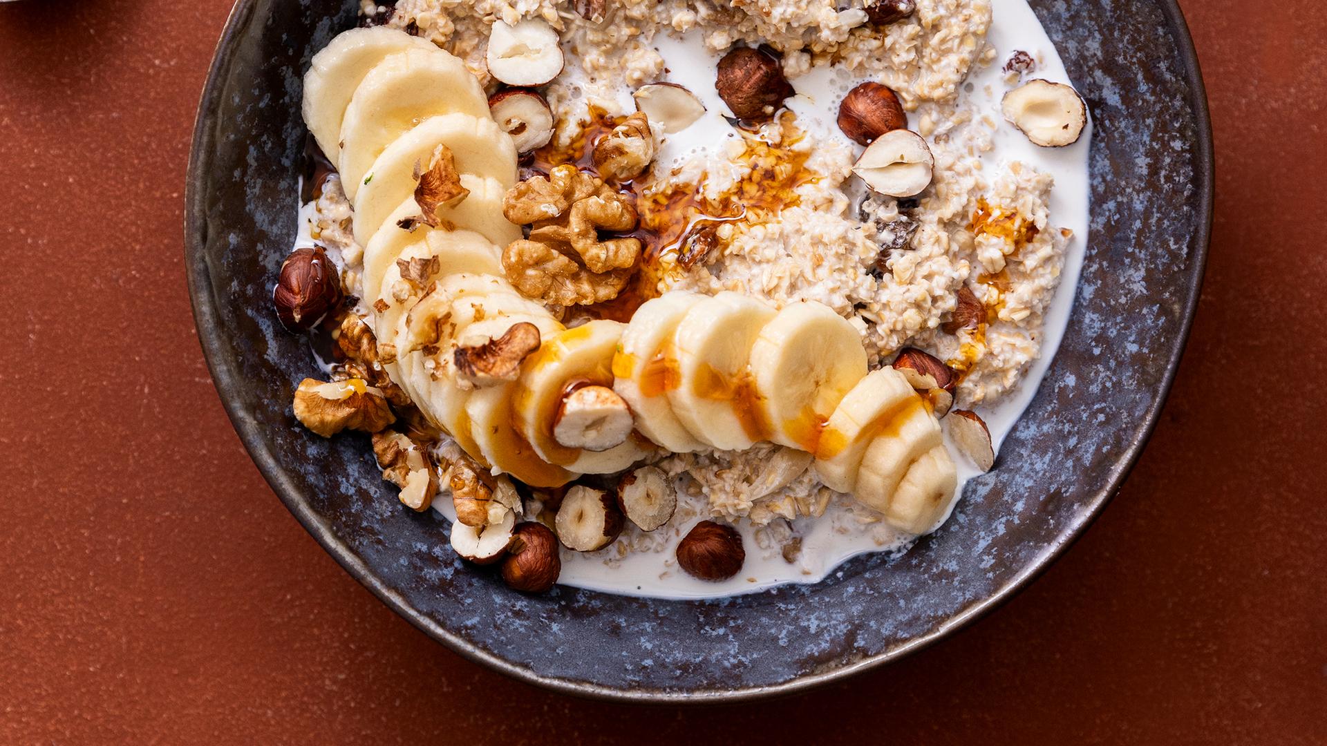 Rezept von Alexa Hennig von Lange: Bircher Müsli mit Banane | hr1.de ...
