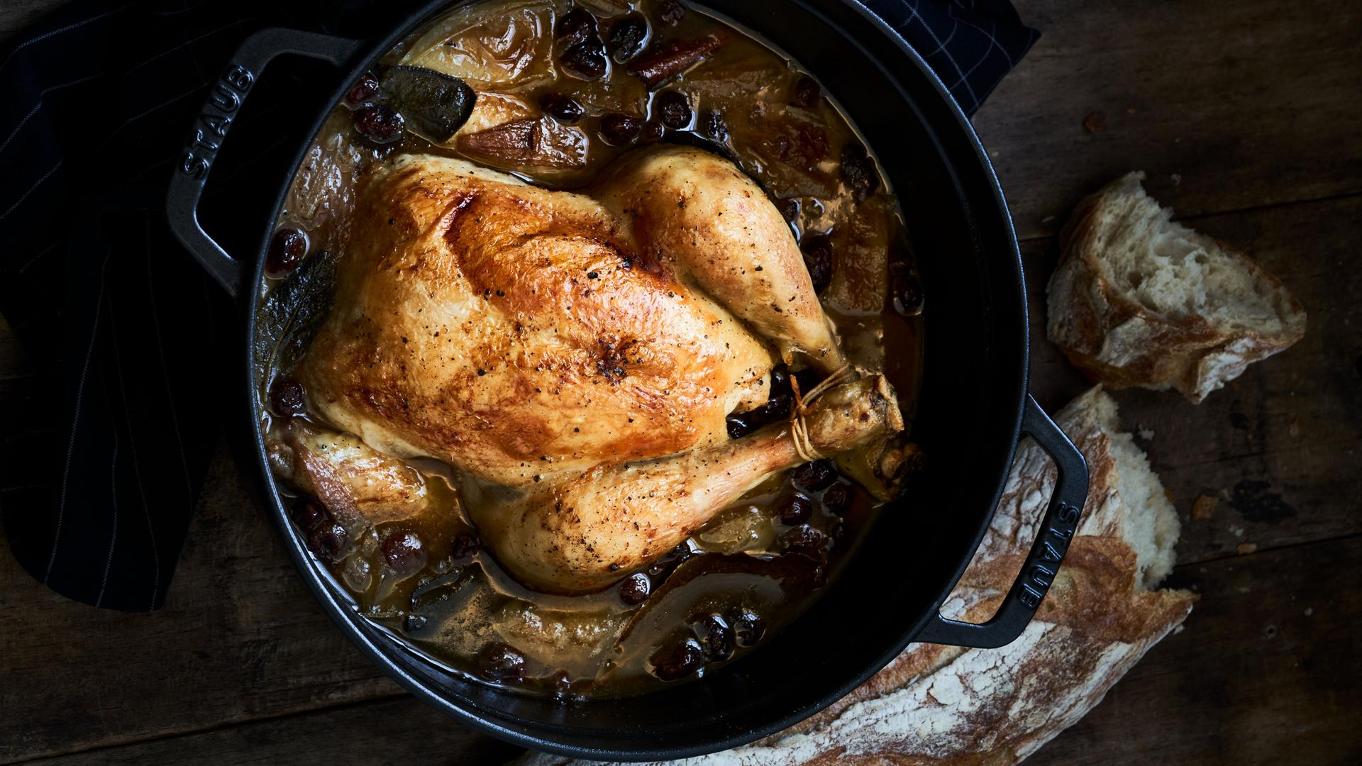 Huhn in Cidre mit Apfel und Cranberry | hr1.de | Dolce Vita