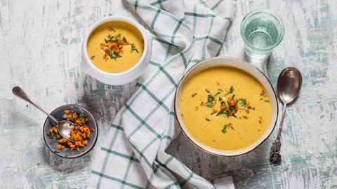Gemüse-Kokos-Suppe