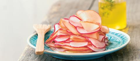 Radieschen-Apfel-Gemüse in Essig