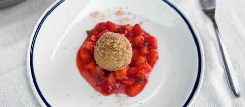 Topfen-Dinkel-Knödel aus dem Genussbuch "Zu Gast in Südtirol"