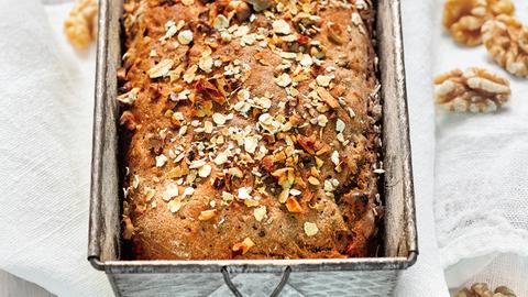 Walnuss-Möhren-Brot