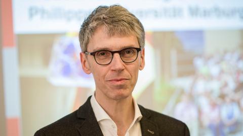 Virologe Prof. Stephan Becker von der Uni Marburg